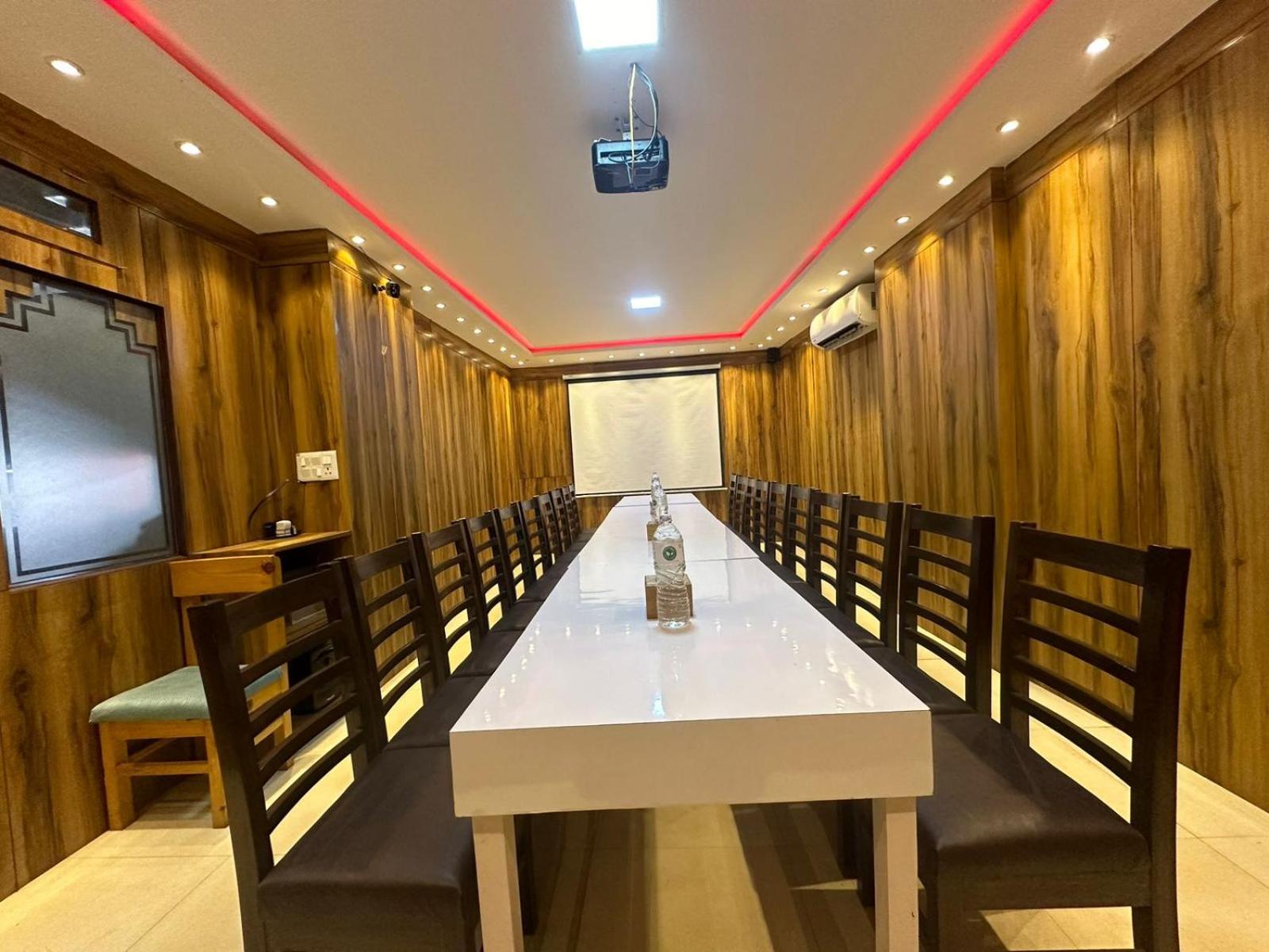 Hotel Edingo Inn Itahari Εξωτερικό φωτογραφία