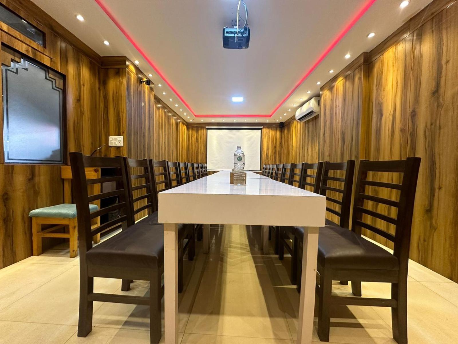 Hotel Edingo Inn Itahari Εξωτερικό φωτογραφία