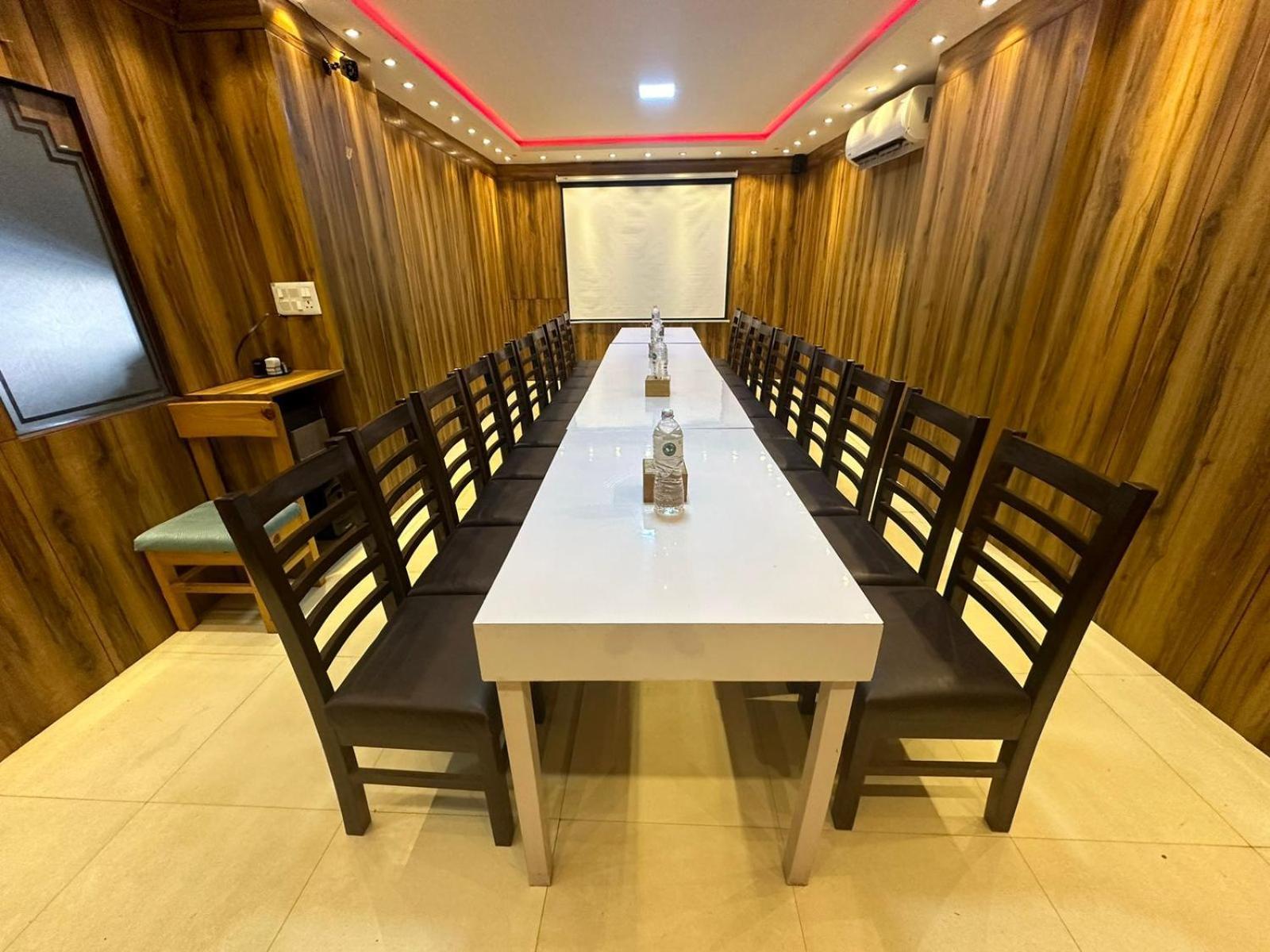 Hotel Edingo Inn Itahari Εξωτερικό φωτογραφία