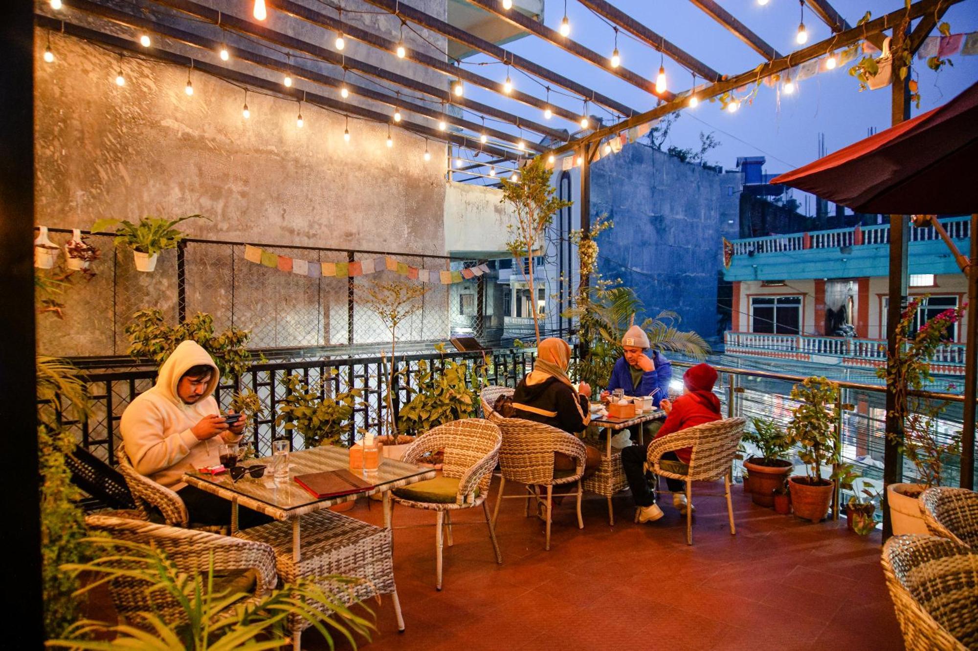 Hotel Edingo Inn Itahari Εξωτερικό φωτογραφία